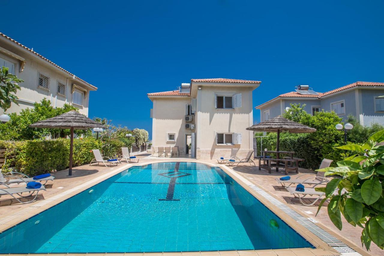 Jason Villas Πρωταράς Εξωτερικό φωτογραφία